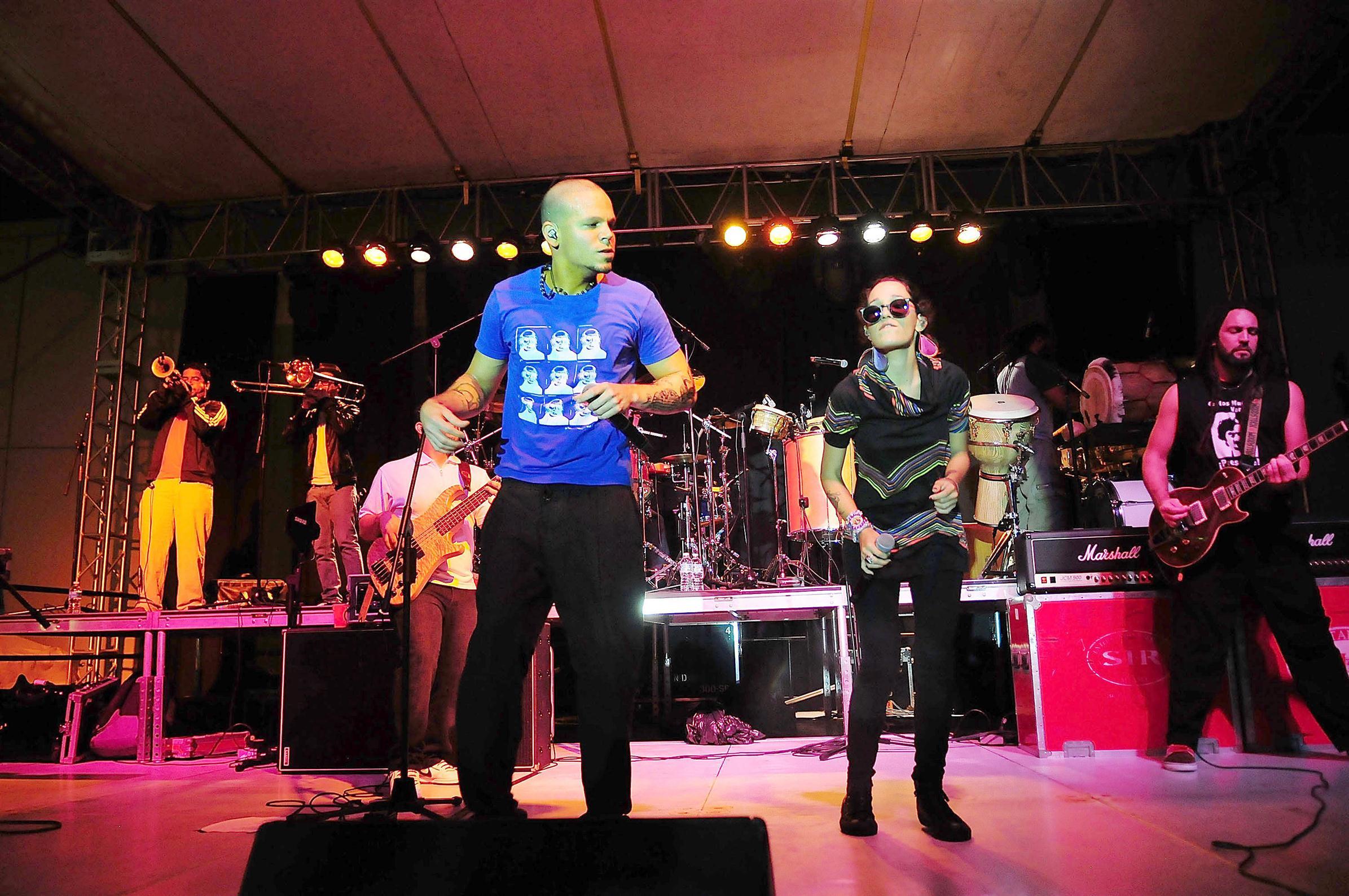 Calle 13 perform at the American Airlines Arena | Picture 104263